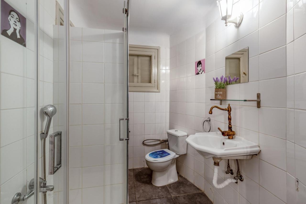 Central Apartment In The Heart Of Historic Center Афіни Екстер'єр фото